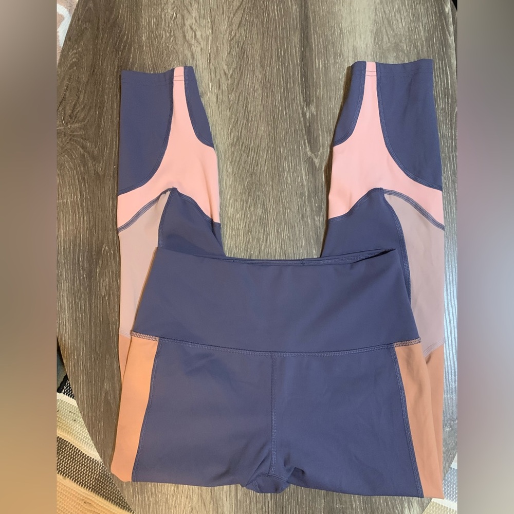 Free People Movement Colorblock Leggings Sz. Small NWOT